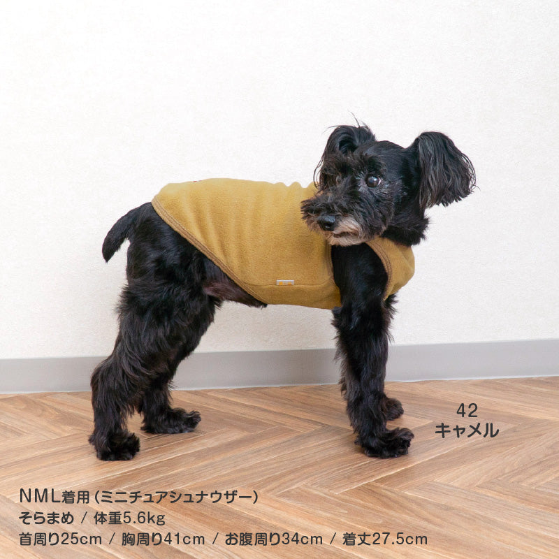 【20%OFF優惠對象】【12/26 0時～12/31 23時59分為止】多樣刺繡Fleece坦克背心（臘腸狗・小型犬用）